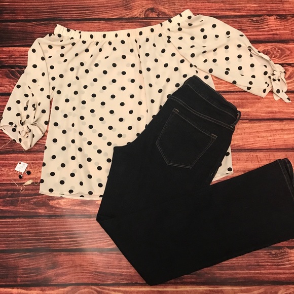 Polka dot off the shoulder top - Picture 1 of 2